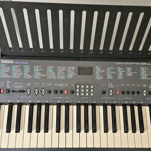 Yamaha PSR 200 keyboard