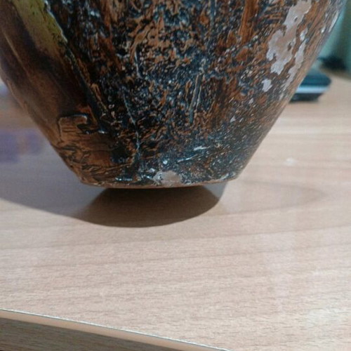Decorative ceramic vase used with Ikaros motif