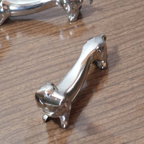 Set of 6 vintage knife rests silver plate dogs used