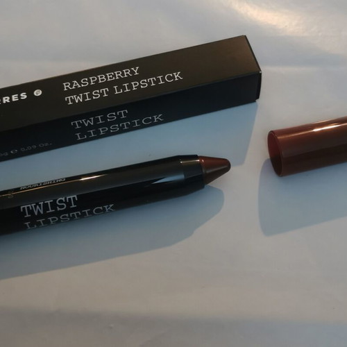 Korres Raspberry Twist Pencil Matte Seductive lipstick