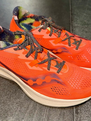 Saucony Endorphin Pro 2 athletic shoes used, size 46, orange