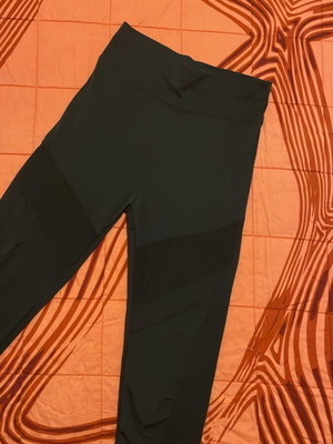 Nike γυναικείο αθλητικό κολάν σε μαύρο, μέγεθος M