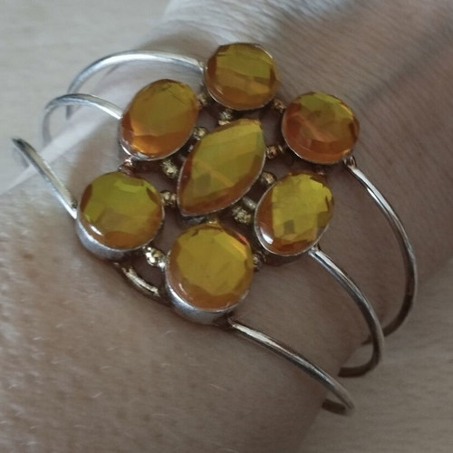 Handmade bracelet with sparkling yellow stones, like new