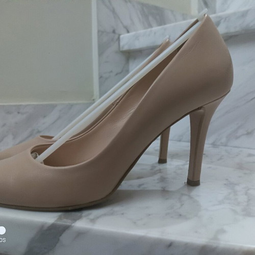Mourtzi leather pumps like new, beige, size 36