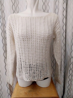 Esprit knitted sweater size M like new, sugar color with wool and alpaca
