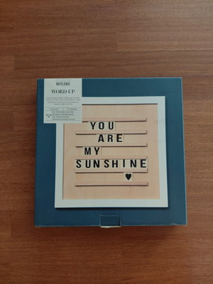 Decorative Letter Board like new, 30x30 cm, 85 letters and symbols