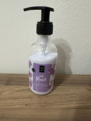 Lavish Care body cream like new