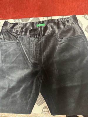 Benetton children's pants black like new, velour, size L for girl 8-9 years