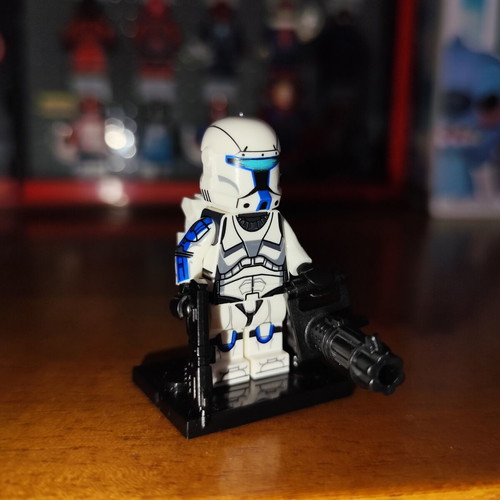 Voca (Delta Squad) Star Wars figure with base and accessories