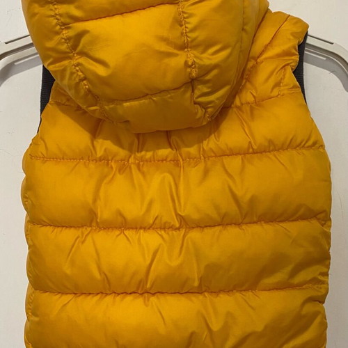 Zara unisex sleeveless vest like new, yellow, size 104 cm