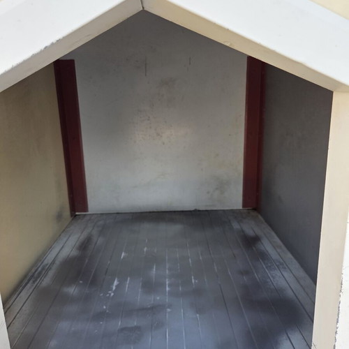 Dog kennel made of panels