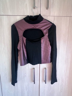 Shein T-shirt size M like new with leather-look and cotton