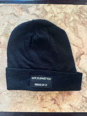 Zara women's hat size M like new, black with logo