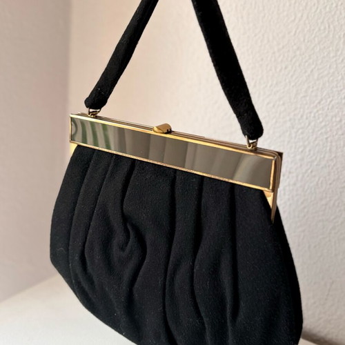 Vintage velvet bag like new, black handbag
