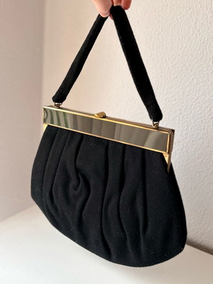 Vintage velvet bag like new, black handbag