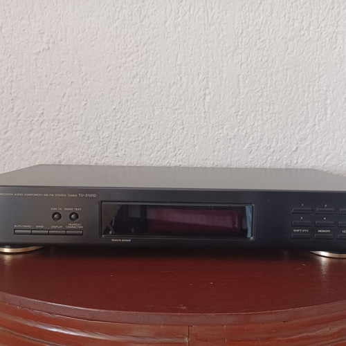 Stereo system like new with NAD amplifier, PHILLIPS CD player, DENON tuner, B&W speakers