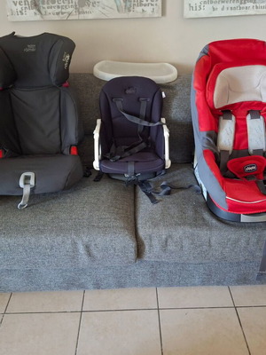 Chicco, Britax and Cam car seats like new with ISOFIX