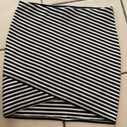 Zara mini striped skirt black and white new