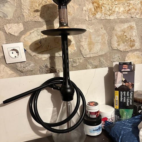 Hookah used with many extras