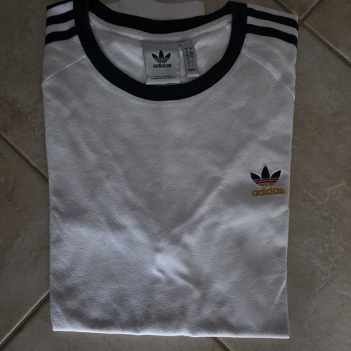 Adidas T-shirt size L, white