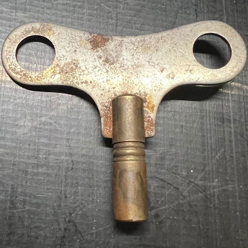 Vintage winding keys used, pack of 2, large size