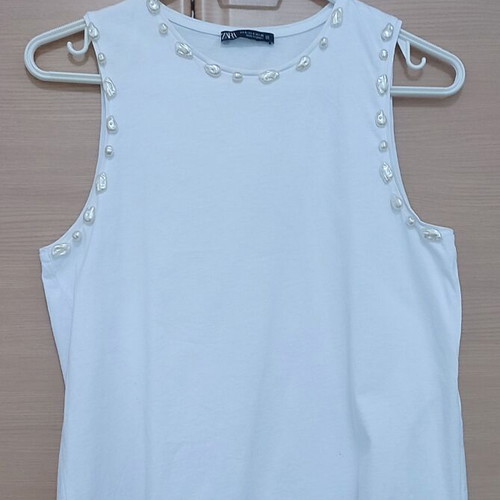 Zara blouse with pearl details new, size S/M, white