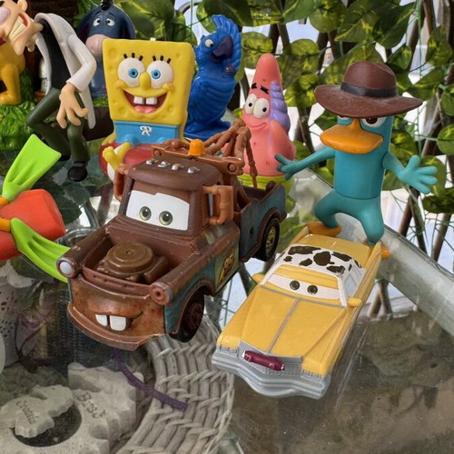 Disney and Animation Figures Collection with Winnie the Pooh Treehouse