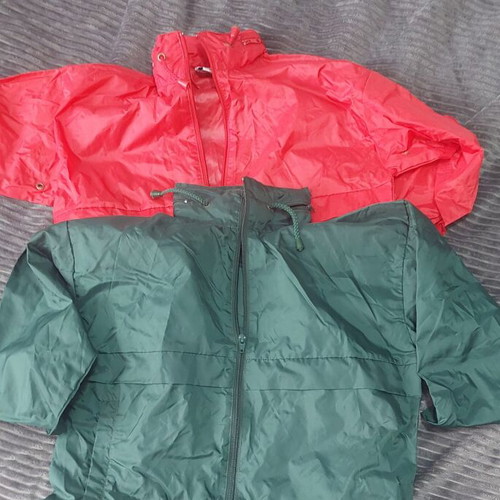Children's windbreaker jackets like new, set of 2, size 7-8