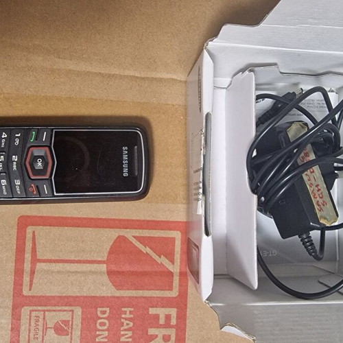 Samsung phone with charger, battery and box