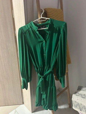 BSB green mini dress with long sleeves and belt like new