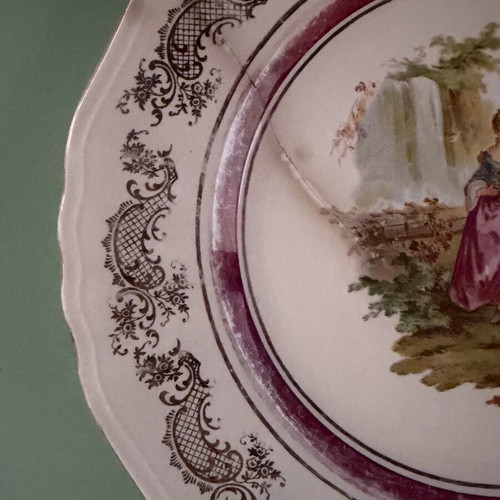Vintage ceramic plate used, diameter 23cm, repaired