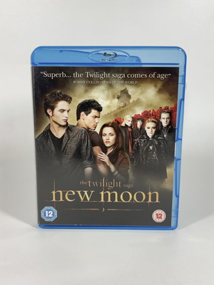 The Twilight Saga New Moon Blu-ray like new with English subtitles