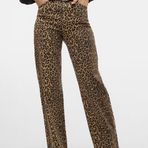 Animal Print Jeans Vero Moda like new, wide leg, high waist