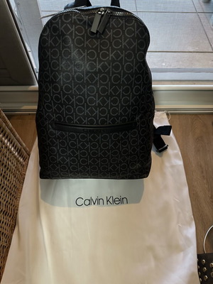 Calvin Klein σακίδιο πλάτης καινούργιο μαύρο 40x30x16 εκ
