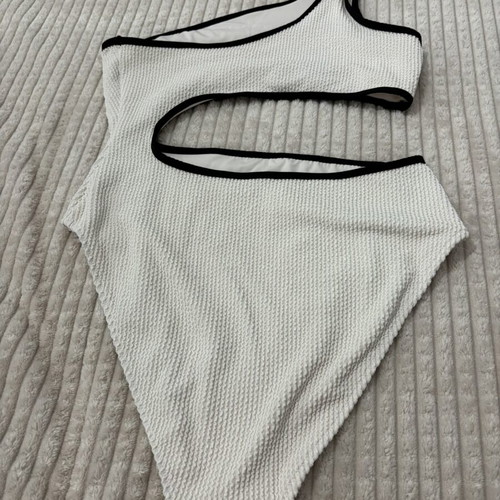 H&M swimsuit like new, black and white, size M
