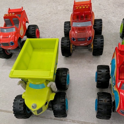 Blaze and the Monster Machines toy cars like new, set of 8