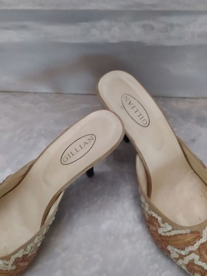 Κεντημένα Mules λευκά Gillian μέγεθος 40, σαν καινούργια