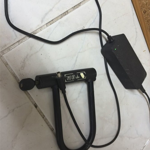 Mi Electric Scooter Pro 2 like new with charger and lock
