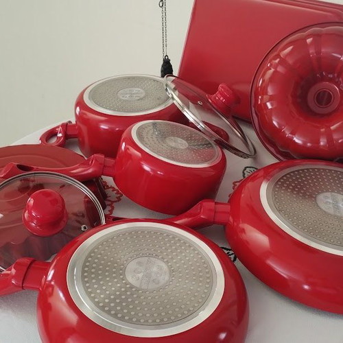 Kaiserhoff red cookware set 9 pieces, new ceramic coating