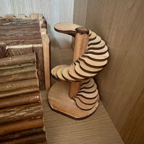 Hamster maisonette like new, wooden with toys