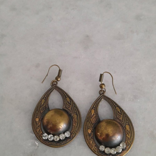 Earrings used in good condition