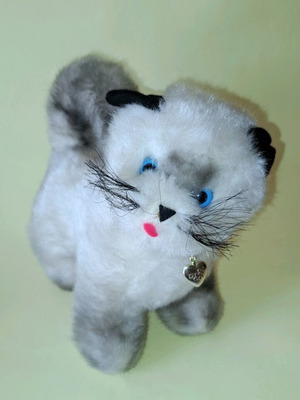 Vintage collectible cat by El Greco like new