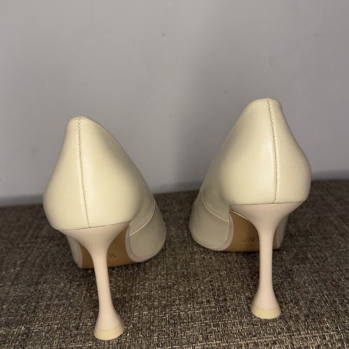 Zara pumps new, size 37, beige leather