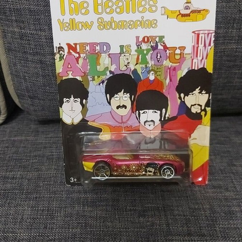 Hot Wheels Ringo Starr Fast Felon The Beatles Yellow Submarine 2016 new