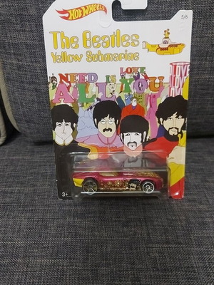 Hot Wheels Ringo Starr Fast Felon The Beatles Yellow Submarine 2016 new