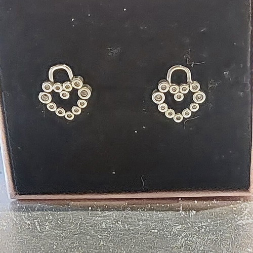 Heart earrings new with white zirconia and s925 stamp