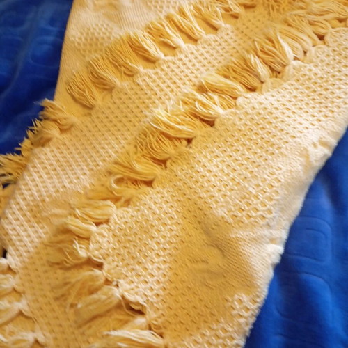 Wool Blanket like new, 160x200 cm, rich texture, beautiful color