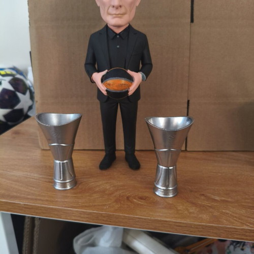 Giorgos Bartzokas 3D printed figure with Euroleague trophy gift