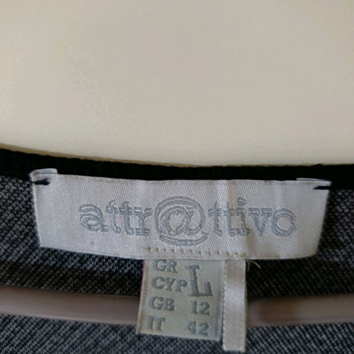 Attrattivo dress size Large like new