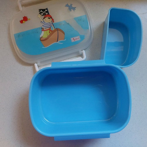 Sigikid lunchbox used for kids with inner compartment
